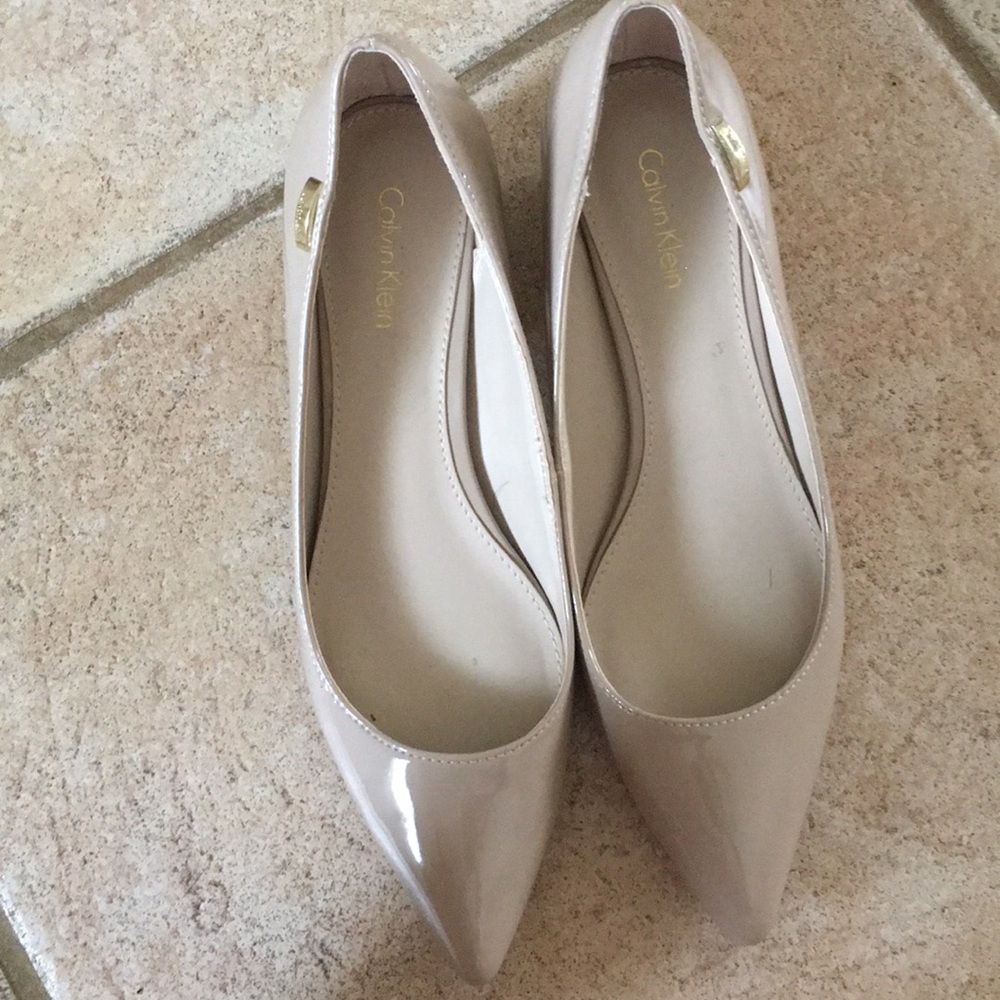 Calvin Klein nude heels. Sz 6.5 PRISTINE condition